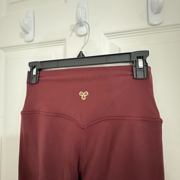 Golden - BUTTER Cheeky Infinite Hi-Rise Legging - Picture 3 of 5